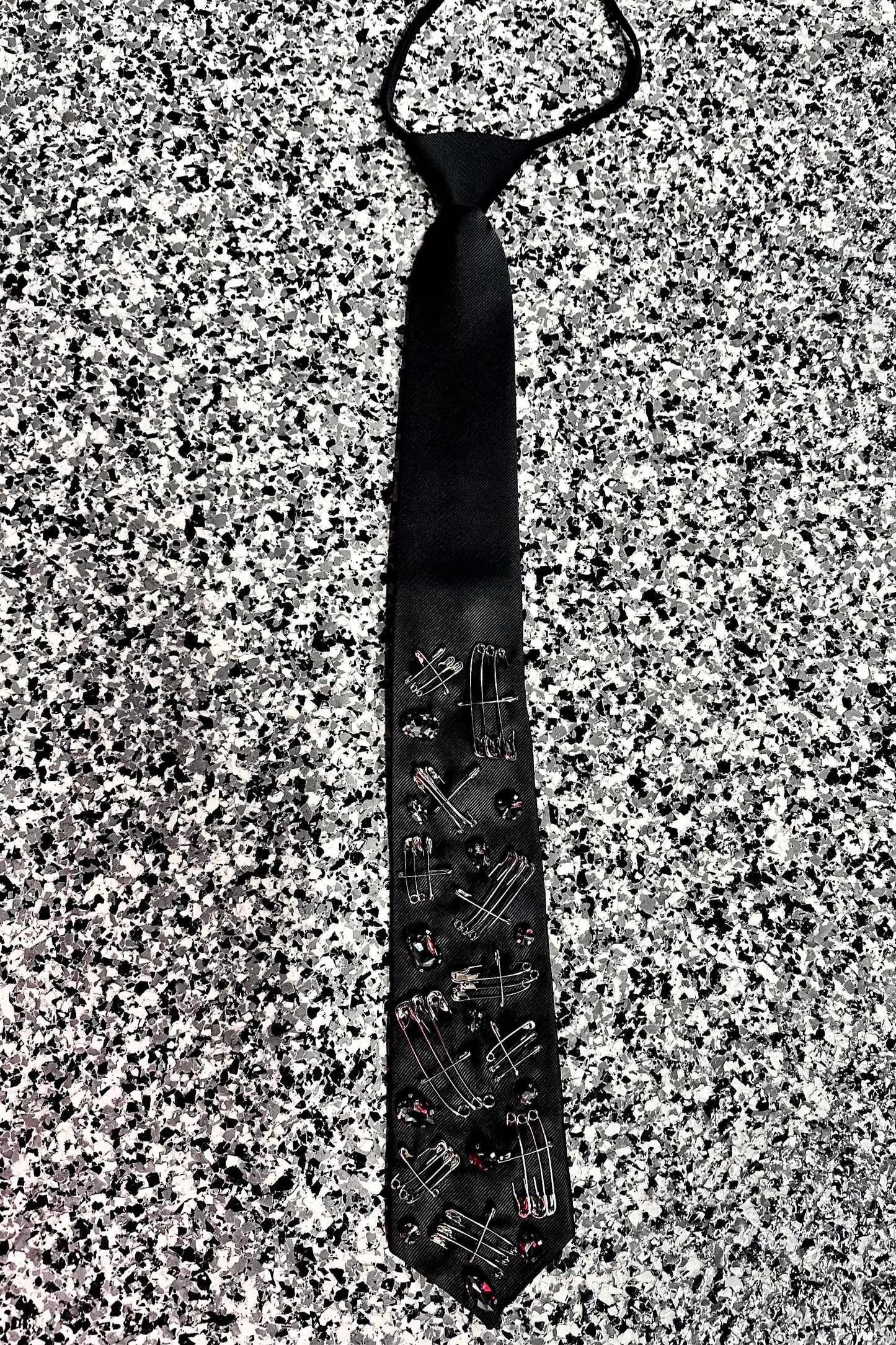 Mulholland Pin Tie